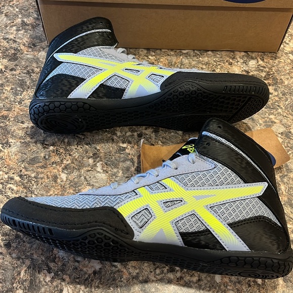 NIB ASICS Mat Control 3 Men’s wrestling sneakers / shoes Size 7 - Picture 4 of 9
